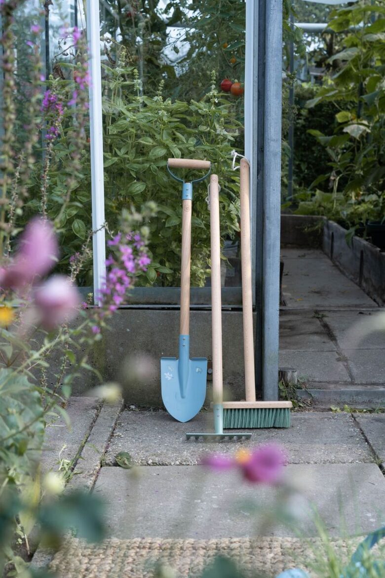 Little Dutch Broom Forest Friends FSC 9116